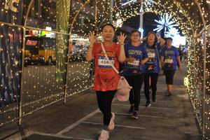 BIB: 454
                            <button type="button" onclick="openModal(26274615)" class="btn btn-primary btn-sm float-right btn-popup" data-toggle="modal" data-target=".modal-high-quality">
                        <i class="fas fa-shopping-cart"></i> Add to Cart
                    </button>
                                            <button type="button" onclick="isThisMe(26274615, true)" class="btn btn-success btn-sm float-right btn-popup btn-isme hidden" data-toggle="tooltip" data-placement="bottom" title="นี่คือรูปของคุณใช่ไหม คลิกที่นี่เพื่อเอาเข้าอัลบั้ม">
                        <i class="fas fa-plus"></i> Add to album
                    </button>
                    <button type="button" onclick="isThisMe(26274615, false)" class="btn btn-warning btn-sm float-right btn-popup btn-isnotme hidden">
                        <i class="fas fa-ban"></i> Remove from album
                    </button>